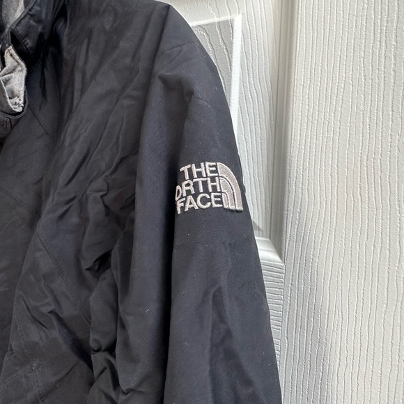 The North Face Womens 2-in-1 Winter Jacket - Picture 3 of 8